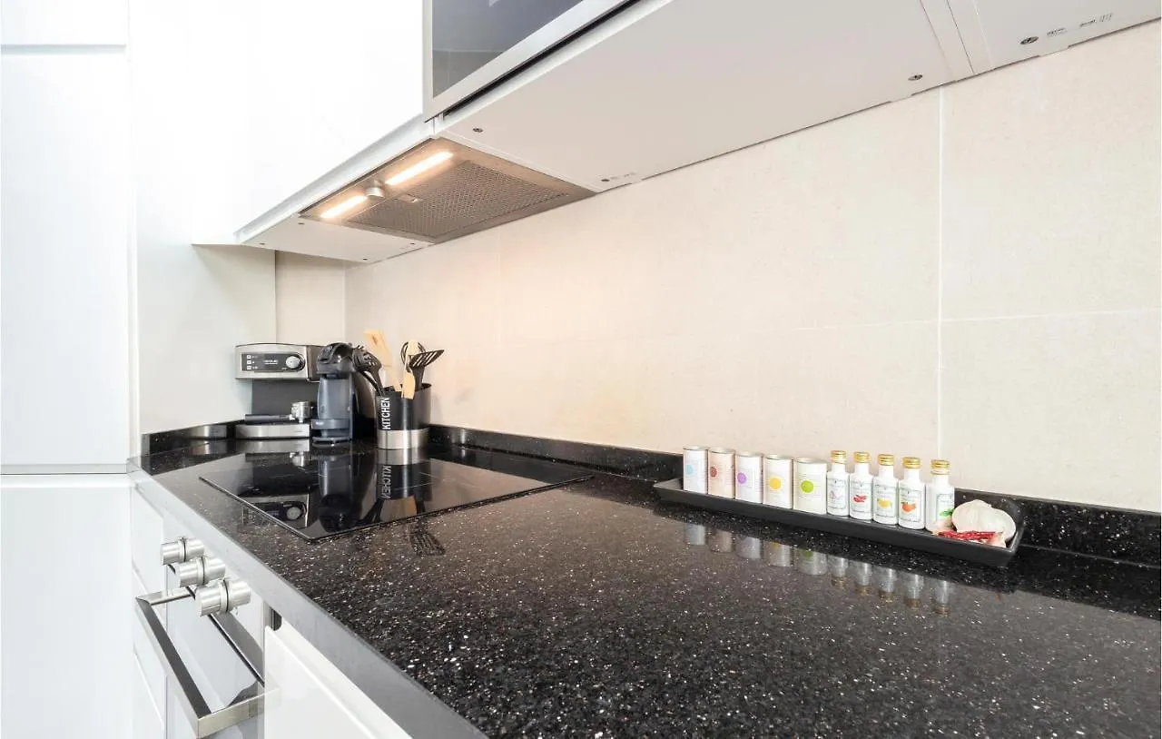 Awesome Home In Benalmadena With Sauna 0*,  Španělsko