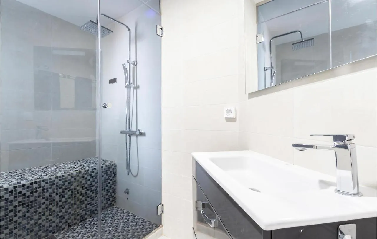 Awesome Home In Benalmadena With Sauna 0*,